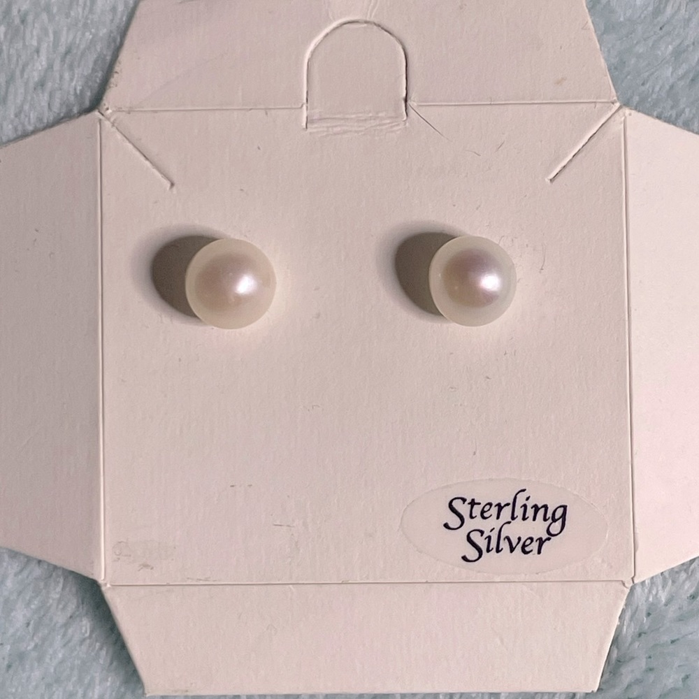 Pearl earrings